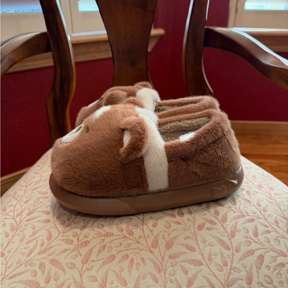 NWOT Brown Teddy Bear Big Kid Slippers